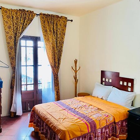 Hostal Santuario De Las Libelulas Guadalajara Exteriör bild