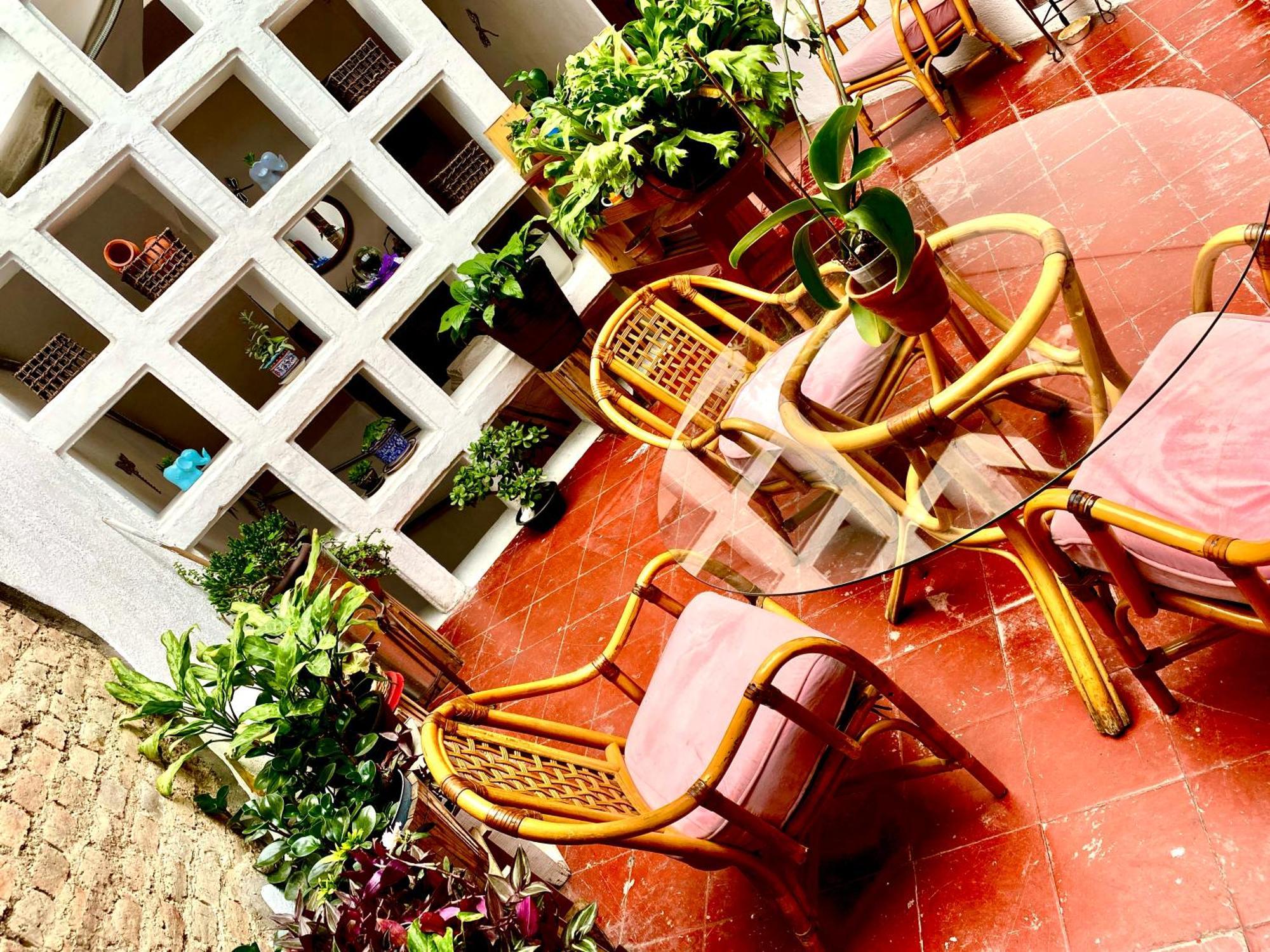Hostal Santuario De Las Libelulas Guadalajara Exteriör bild